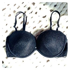 Victoria’s Secret bra 32D